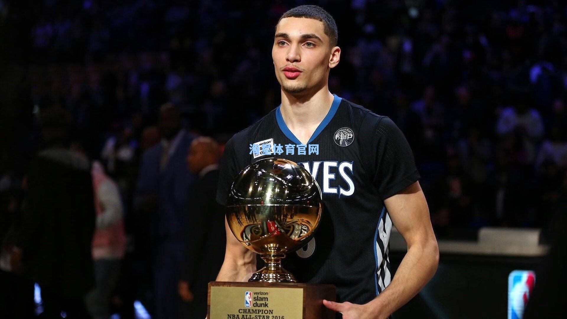 C罗深情告白巴西球迷，跨越国界的足球情谊与传奇共鸣