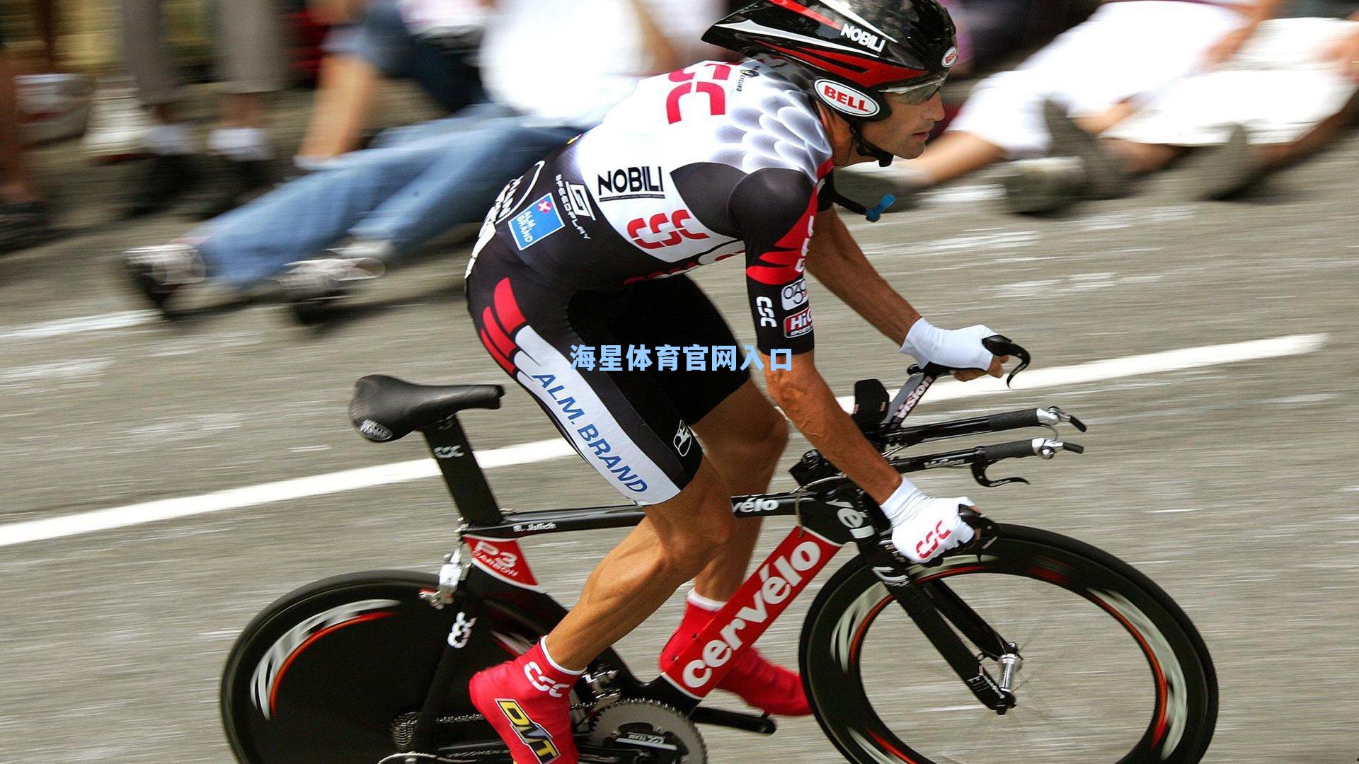 白雨露横扫吴安仪问鼎WSF女子锦标赛，加冕世界第一创历史